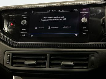 VOLKSWAGEN POLO 1.0 Tsi Life Hatchback 5Dr Petrol Dsg Euro 6 (S/S) (95 Ps)