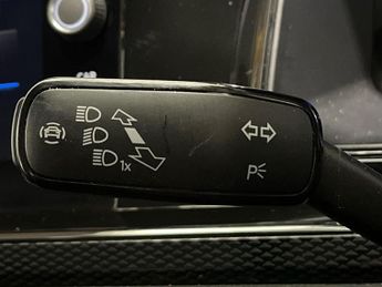 VOLKSWAGEN POLO 1.0 Tsi Life Hatchback 5Dr Petrol Dsg Euro 6 (S/S) (95 Ps)