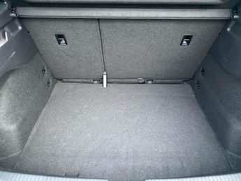 VOLKSWAGEN ID.3 Pro 58Kwh Life Hatchback 5Dr Electric Auto (145 Ps)