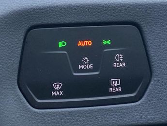 VOLKSWAGEN ID.3 Pro 58Kwh Life Hatchback 5Dr Electric Auto (145 Ps)