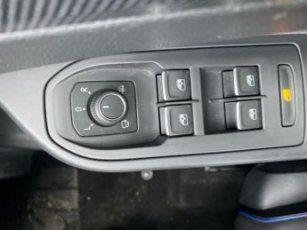 VOLKSWAGEN GOLF 2.0 Tdi R-Line Hatchback 5Dr Diesel Dsg Euro 6 (S/S) (150 Ps)