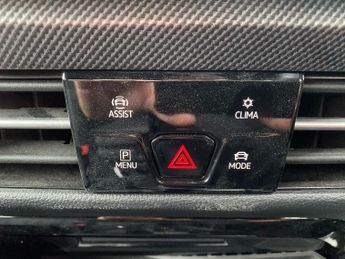 VOLKSWAGEN GOLF 2.0 Tdi R-Line Hatchback 5Dr Diesel Dsg Euro 6 (S/S) (150 Ps)