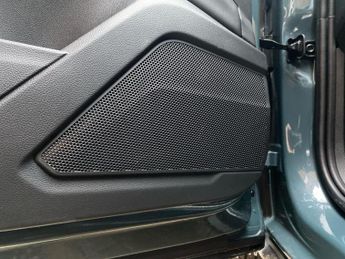 VOLKSWAGEN T-ROC 1.5 Etsi 150 R-Line 5Dr Dsg