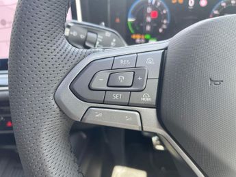 VOLKSWAGEN PASSAT 1.5 Tsi Ehybrid 19.7Kwh R-Line Estate 5Dr Petrol Plug-In Hybrid 