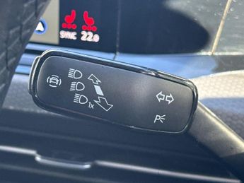 VOLKSWAGEN GOLF 2.0 Tdi Gtd Hatchback 5Dr Diesel Dsg Euro 6 (S/S) (200 Ps)