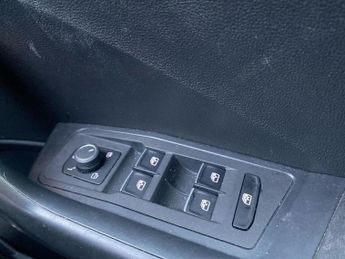 VOLKSWAGEN T-ROC 1.5 Tsi Evo R-Line 5Dr Dsg