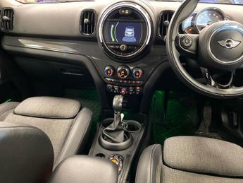MINI COUNTRYMAN 1.5 Cooper Suv 5Dr Petrol Auto 6Spd All4 Euro 6 (S/S) (136 Ps)