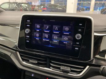 VOLKSWAGEN T-ROC 2.0 Tsi R-Line Suv 5Dr Petrol Dsg 4Motion Euro 6 (S/S) (190 Ps)