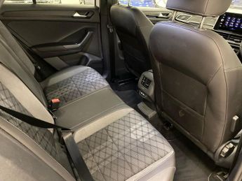 VOLKSWAGEN T-ROC 2.0 Tsi R-Line Suv 5Dr Petrol Dsg 4Motion Euro 6 (S/S) (190 Ps)