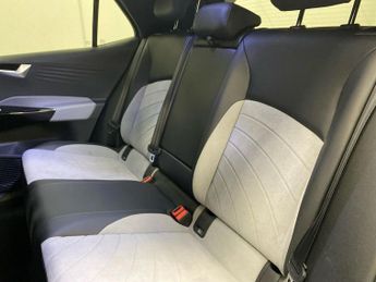 VOLKSWAGEN ID.3 Pro Performance 58Kwh Family Hatchback 5Dr Electric Auto (204 Ps