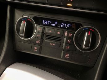 AUDI Q3 1.4 Tfsi Cod S Line Edition Suv 5Dr Petrol S Tronic Euro 6 (S/S)