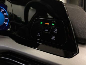 VOLKSWAGEN GOLF 1.5 Etsi Mhev Life Hatchback 5Dr Petrol Hybrid Dsg Euro 6 (S/S) 