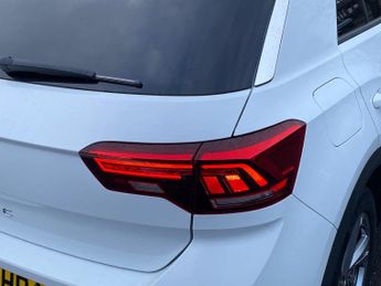 VOLKSWAGEN T-ROC 1.5 Tsi R-Line Suv 5Dr Petrol Dsg Euro 6 (S/S) (150 Ps)
