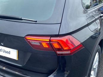 VOLKSWAGEN TIGUAN 1.5 Tsi Life Suv 5Dr Petrol Dsg Euro 6 (S/S) (150 Ps)