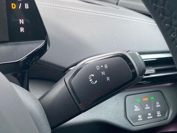 VOLKSWAGEN ID.5 210Kw Match Pro 77Kwh 5Dr Auto