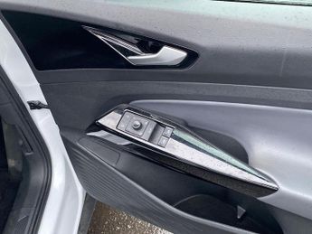 VOLKSWAGEN ID.4 Pure 52Kwh Life Suv 5Dr Electric Auto (148 Ps)