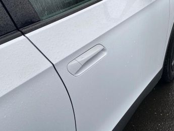 VOLKSWAGEN ID.4 Pure 52Kwh Life Suv 5Dr Electric Auto (148 Ps)