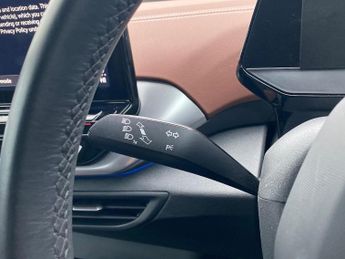 VOLKSWAGEN ID.4 Pure 52Kwh Life Suv 5Dr Electric Auto (148 Ps)