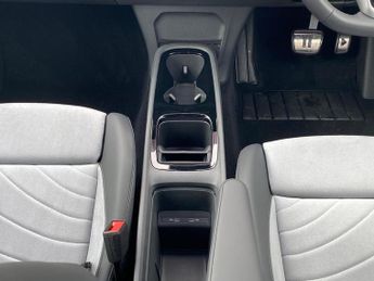 VOLKSWAGEN ID.3 Pro 59Kwh Hatchback 5Dr Electric Auto (204 Ps)