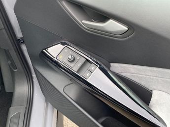 VOLKSWAGEN ID.3 Pro 59Kwh Hatchback 5Dr Electric Auto (204 Ps)