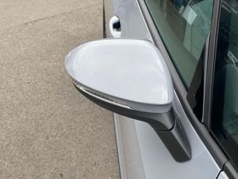 VOLKSWAGEN ID.3 Pro 59Kwh Hatchback 5Dr Electric Auto (204 Ps)