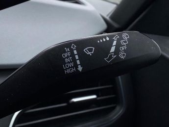 VOLKSWAGEN ID.3 Pro 58Kwh Family Hatchback 5Dr Electric Auto (145 Ps)