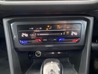 VOLKSWAGEN TIGUAN ALLSPACE 1.5 Tsi Life Suv 5Dr Petrol Dsg Euro 6 (S/S) (150 Ps)