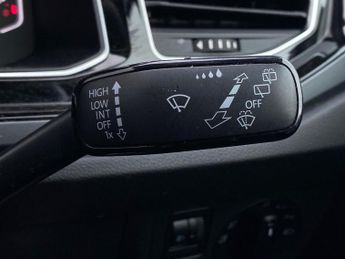 VOLKSWAGEN POLO 1.0 Tsi R-Line Hatchback 5Dr Petrol Dsg Euro 6 (S/S) (95 Ps)