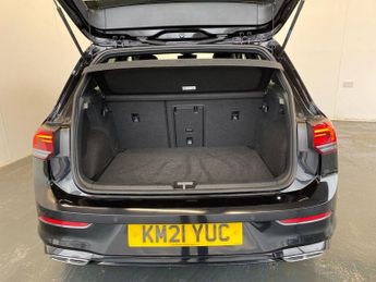 VOLKSWAGEN GOLF 2.0 Tdi R-Line Hatchback 5Dr Diesel Dsg Euro 6 (S/S) (150 Ps)