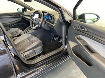 VOLKSWAGEN GOLF 2.0 Tdi R-Line Hatchback 5Dr Diesel Dsg Euro 6 (S/S) (150 Ps)