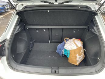 VOLKSWAGEN T-Roc 1.5 Tsi R-Line 5Dr Dsg