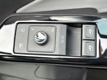 VOLKSWAGEN ID.3 Pro Performance 58Kwh Family Hatchback 5Dr Electric Auto (204 Ps