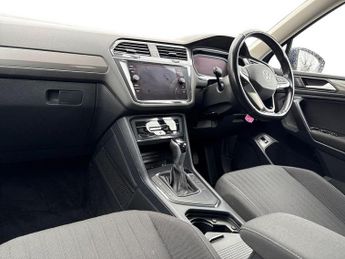 VOLKSWAGEN TIGUAN ALLSPACE 2.0 Tdi Life Suv 5Dr Diesel Dsg Euro 6 (S/S) (150 Ps)