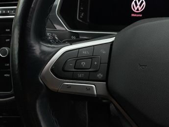 VOLKSWAGEN TIGUAN ALLSPACE 2.0 Tdi Life Suv 5Dr Diesel Dsg Euro 6 (S/S) (150 Ps)