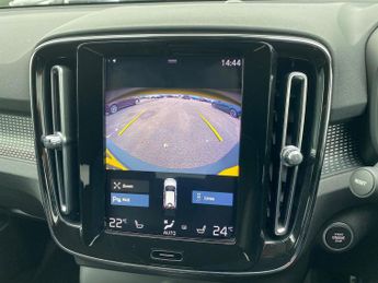 VOLVO XC40 2.0 D4 R-Design Suv 5Dr Diesel Auto Awd Euro 6 (S/S) (190 Ps)