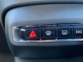 VOLVO EX40 Ex40 185Kw Extended Range Plus 82Kwh 5Dr Auto Estate