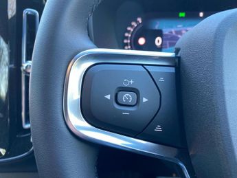 VOLVO EX40 Ex40 185Kw Extended Range Plus 82Kwh 5Dr Auto Estate