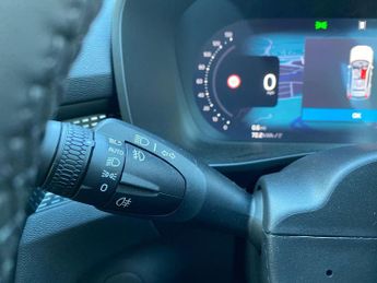 VOLVO EX40 Ex40 185Kw Extended Range Plus 82Kwh 5Dr Auto Estate