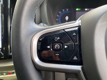 VOLVO XC60 Volvo Xc60 R-Design B4 Mhev Awd