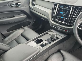 VOLVO XC60 Volvo Xc60 + B4 Mhev Auto