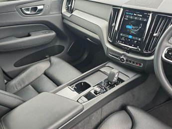 VOLVO XC60 Volvo Xc60 + B4 Mhev Auto