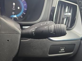 VOLVO XC60 Volvo Xc60 + B4 Mhev Auto