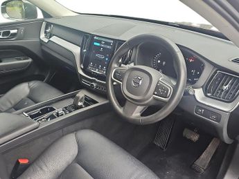 VOLVO XC60 Volvo Xc60 Momentum B5 Mhev Aut