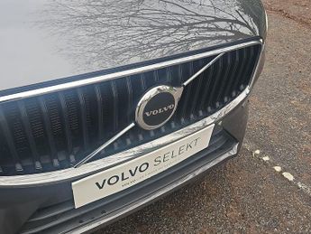 VOLVO XC60 Volvo Xc60 Momentum B5 Mhev Aut