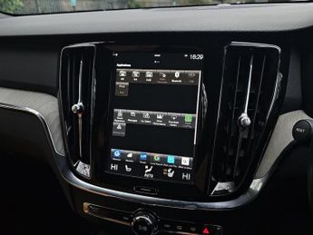 VOLVO V60 2.0 D3 Inscription Pro 5Dr Auto