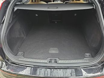 VOLVO V60 2.0 D3 Inscription Pro 5Dr Auto