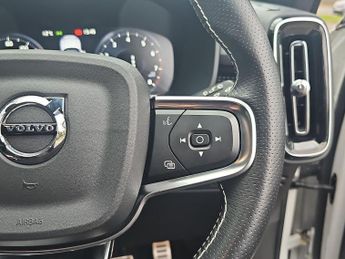 VOLVO XC40 1.5 T3 [163] R Design 5Dr Geartronic