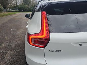 VOLVO XC40 1.5 T3 [163] R Design 5Dr Geartronic