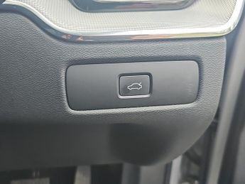 VOLVO XC60 Volvo Xc60 + B5 Mhev Awd Auto