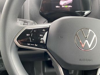 VOLKSWAGEN ID. BUZZ 210Kw Commerce 79Kwh Auto